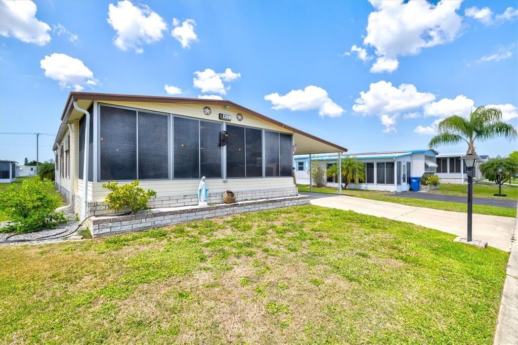 For Sale: $139,900 (2 beds, 2 baths, 1152 Square Feet)