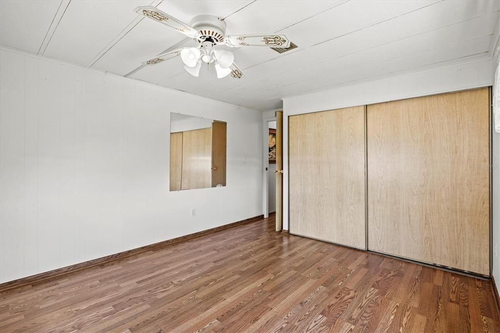 For Sale: $139,900 (2 beds, 2 baths, 1152 Square Feet)