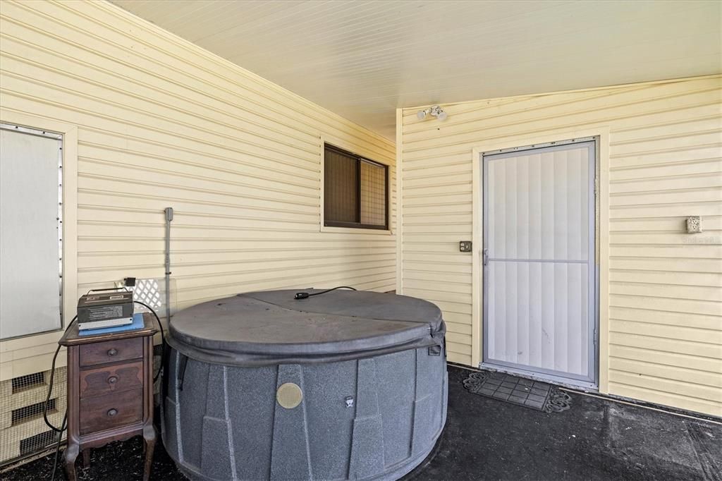For Sale: $139,900 (2 beds, 2 baths, 1152 Square Feet)