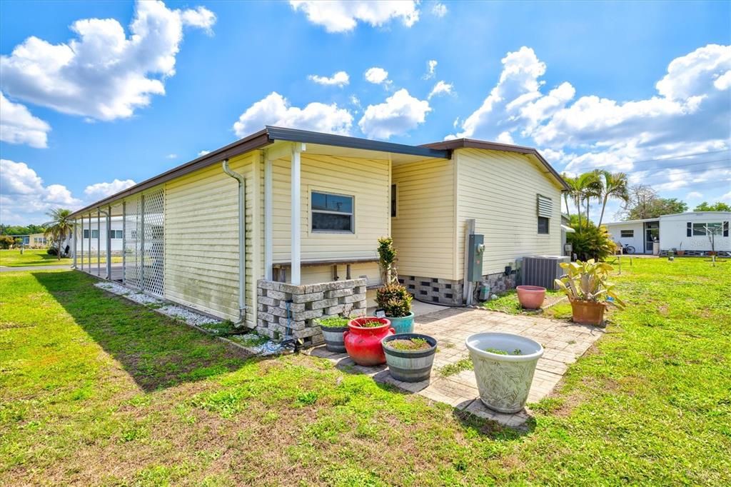 For Sale: $139,900 (2 beds, 2 baths, 1152 Square Feet)