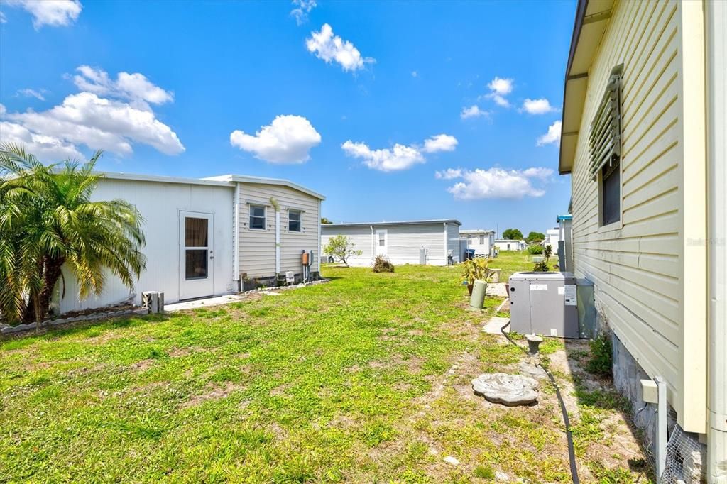 For Sale: $139,900 (2 beds, 2 baths, 1152 Square Feet)