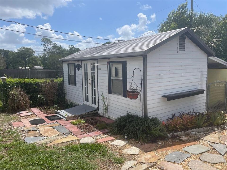 Activo con contrato: $245,000 (3 camas, 2 baños, 1560 Pies cuadrados)