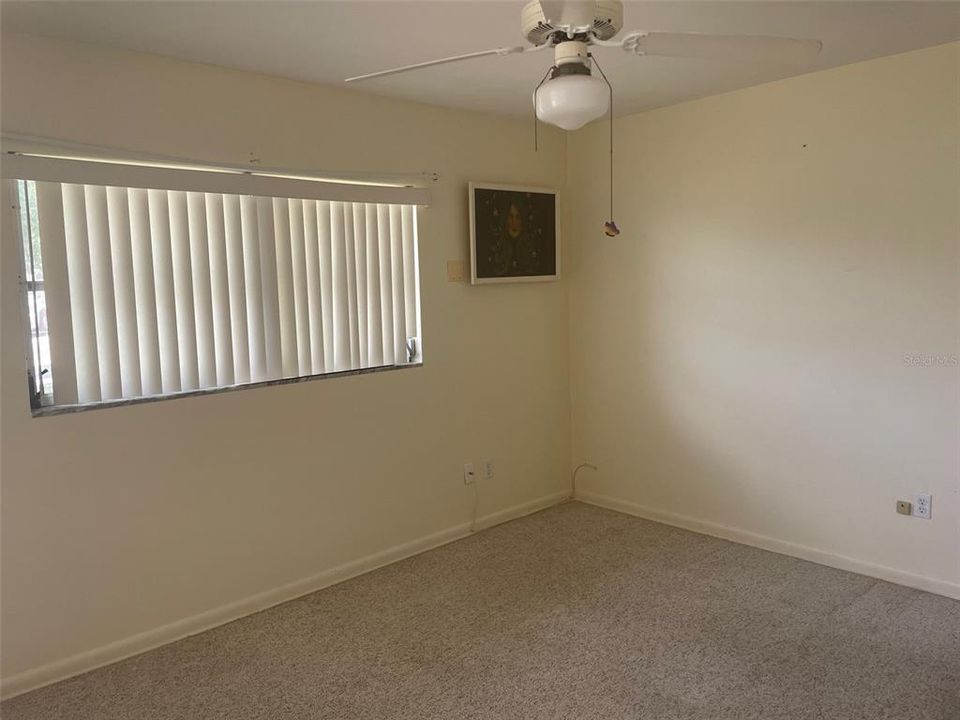 Activo con contrato: $245,000 (3 camas, 2 baños, 1560 Pies cuadrados)