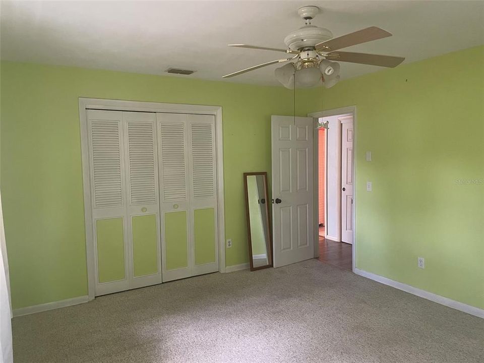 Activo con contrato: $245,000 (3 camas, 2 baños, 1560 Pies cuadrados)