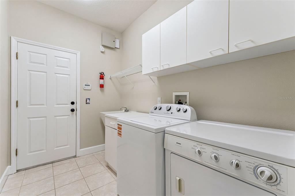 Activo con contrato: $700,000 (4 camas, 3 baños, 2849 Pies cuadrados)