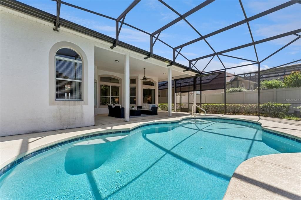 Activo con contrato: $700,000 (4 camas, 3 baños, 2849 Pies cuadrados)
