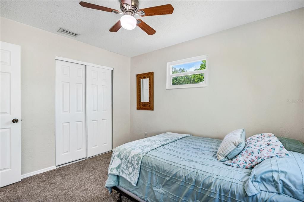 For Sale: $299,900 (4 beds, 2 baths, 1564 Square Feet)