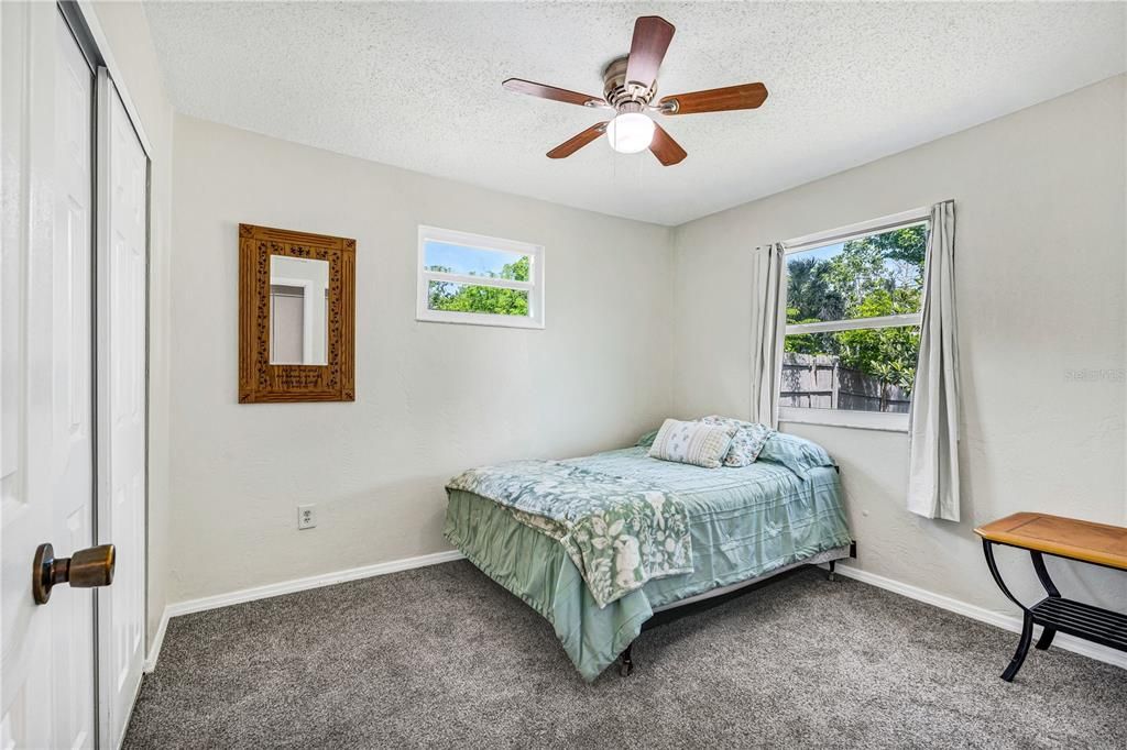 For Sale: $299,900 (4 beds, 2 baths, 1564 Square Feet)