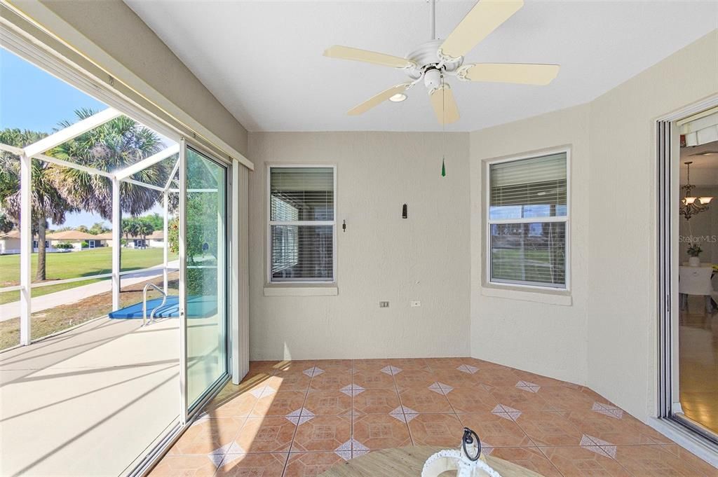 En Venta: $725,000 (3 camas, 2 baños, 2159 Pies cuadrados)