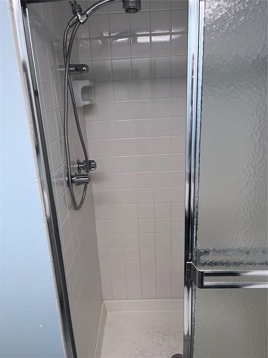 На продажу: $114,412 (2 спален, 2 ванн, 1050 Квадратных фут)