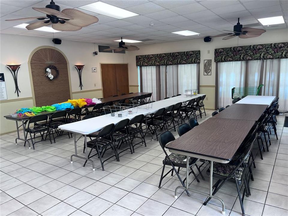 На продажу: $114,412 (2 спален, 2 ванн, 1050 Квадратных фут)