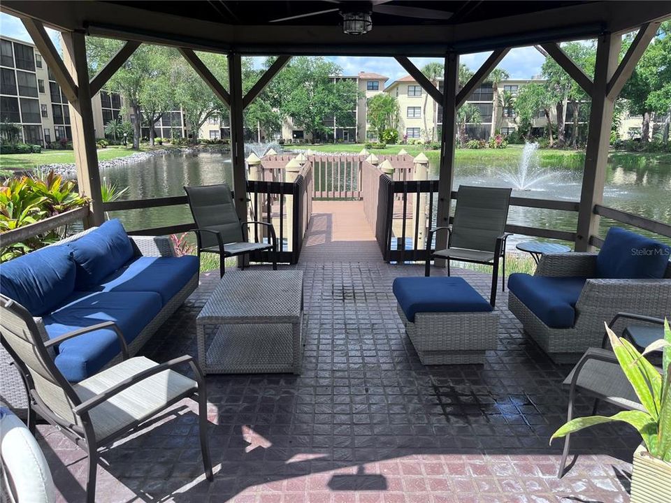 На продажу: $114,412 (2 спален, 2 ванн, 1050 Квадратных фут)