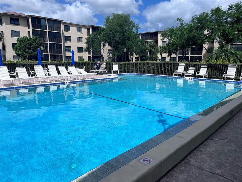 На продажу: $114,412 (2 спален, 2 ванн, 1050 Квадратных фут)