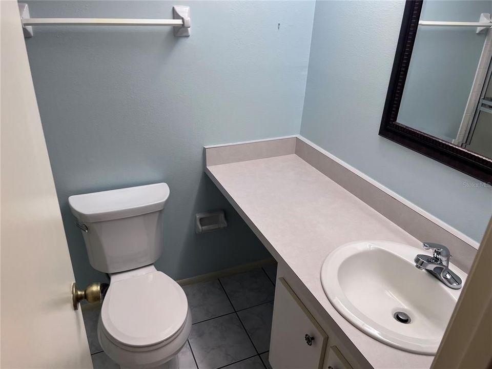 На продажу: $114,412 (2 спален, 2 ванн, 1050 Квадратных фут)