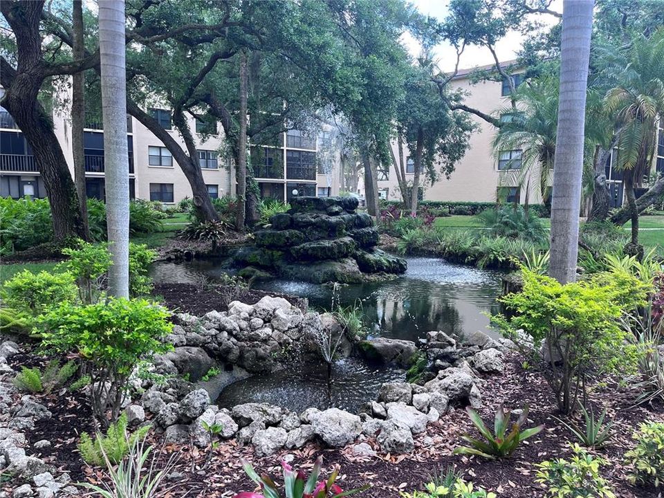 На продажу: $114,412 (2 спален, 2 ванн, 1050 Квадратных фут)