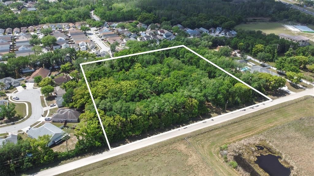 En Venta: $525,000 (5.10 acres)