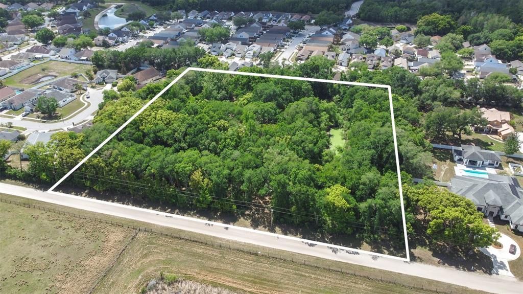 En Venta: $525,000 (5.10 acres)