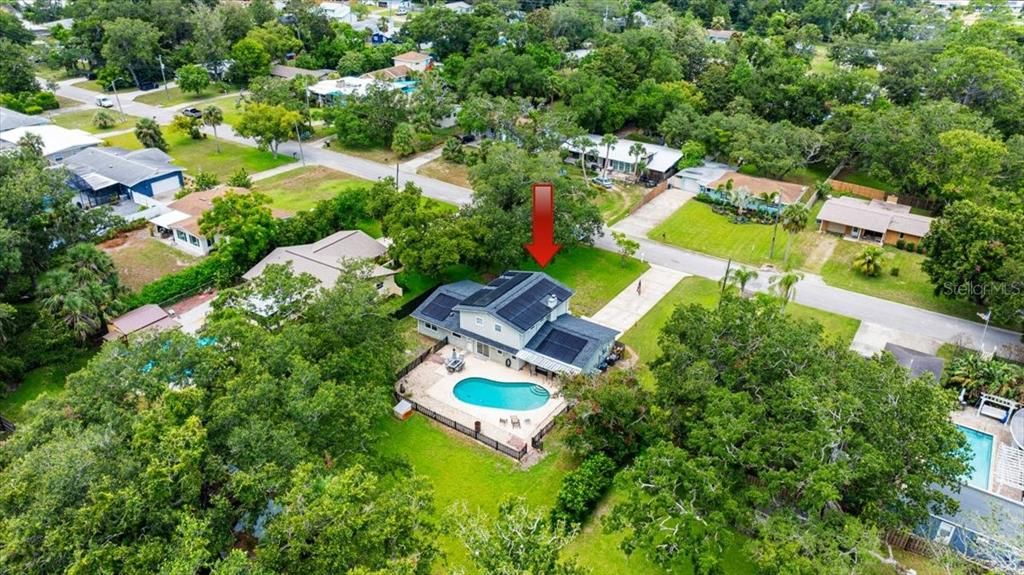 For Sale: $515,000 (5 beds, 2 baths, 2200 Square Feet)