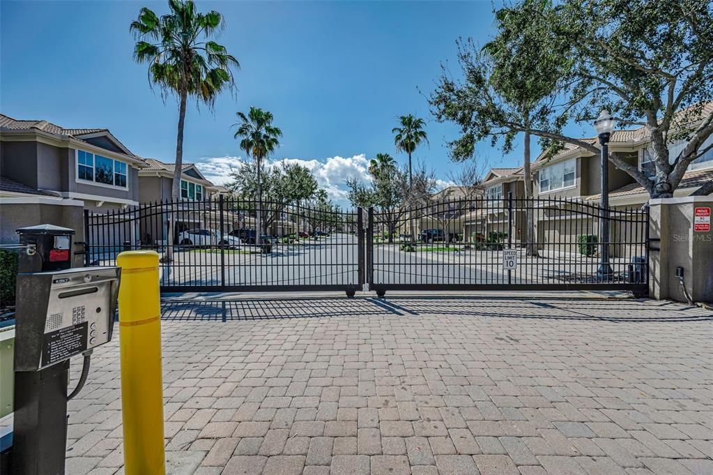 На продажу: $469,900 (3 спален, 2 ванн, 2027 Квадратных фут)