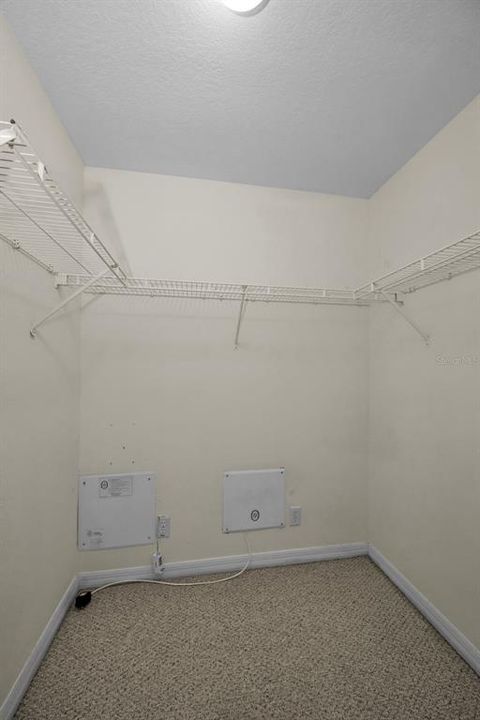 На продажу: $469,900 (3 спален, 2 ванн, 2027 Квадратных фут)