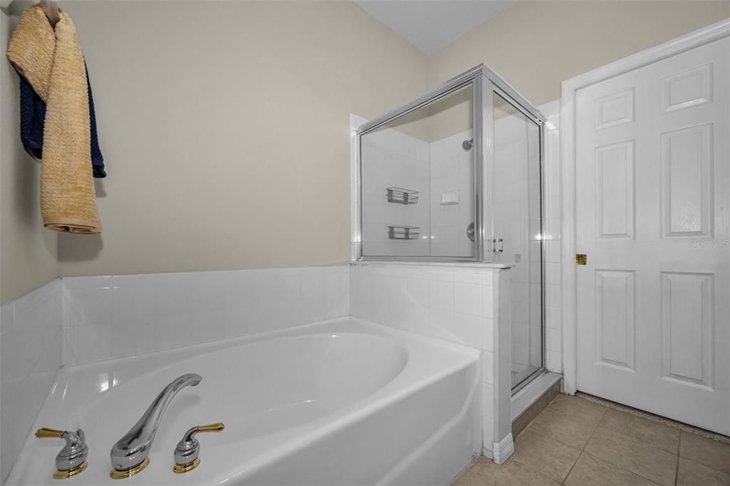 На продажу: $469,900 (3 спален, 2 ванн, 2027 Квадратных фут)