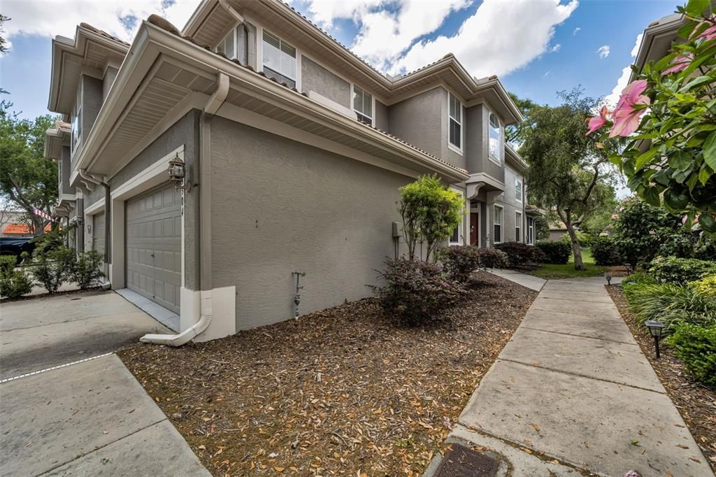 На продажу: $469,900 (3 спален, 2 ванн, 2027 Квадратных фут)