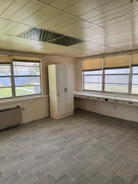 For Rent: $1,350 (2 beds, 1 baths, 1056 Square Feet)