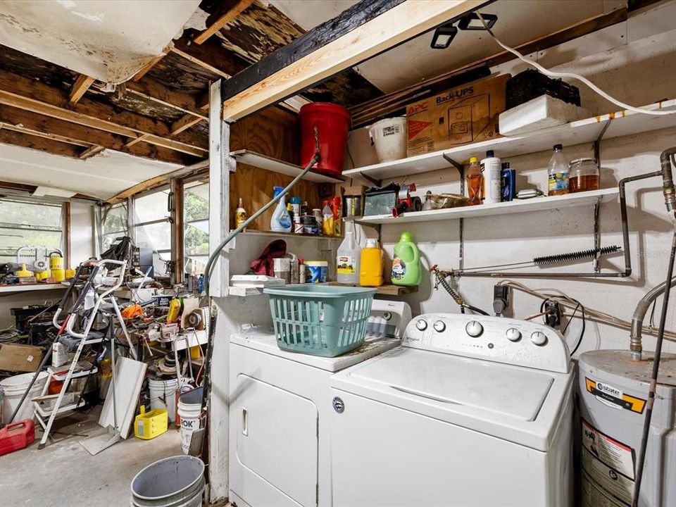 Activo con contrato: $250,000 (3 camas, 2 baños, 1269 Pies cuadrados)