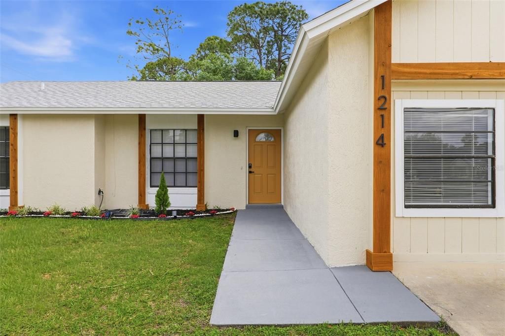 For Sale: $329,900 (4 beds, 3 baths, 1602 Square Feet)
