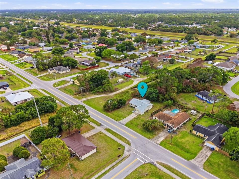 For Sale: $329,900 (4 beds, 3 baths, 1602 Square Feet)