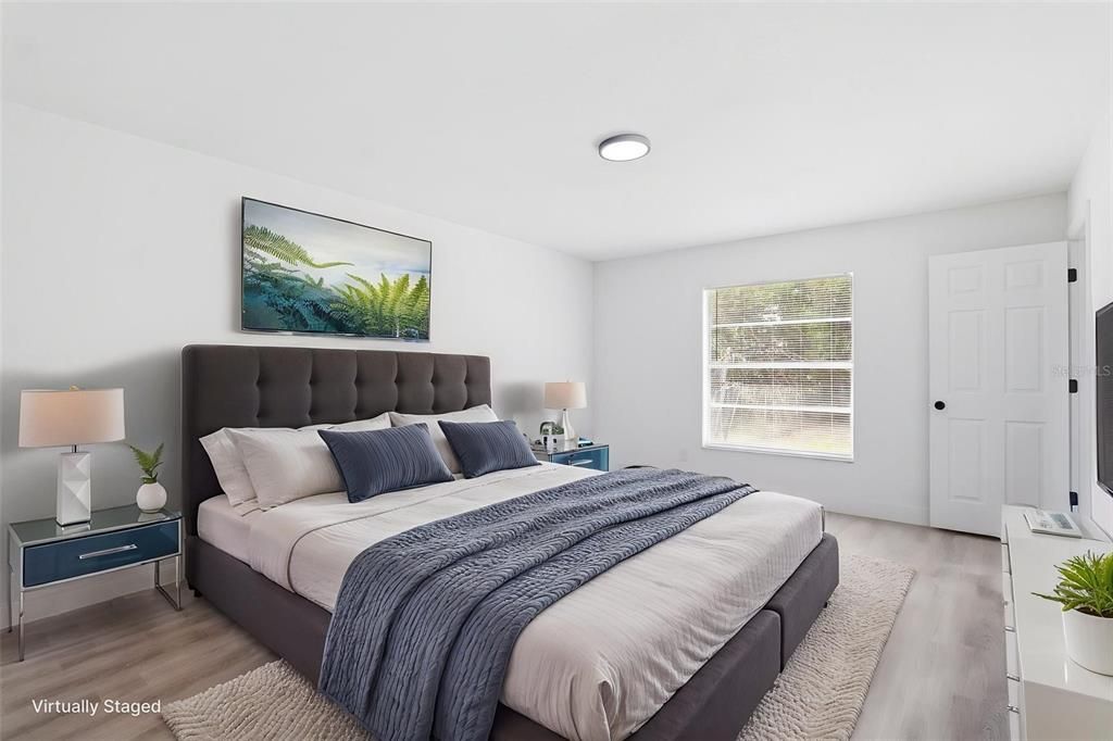 For Sale: $329,900 (4 beds, 3 baths, 1602 Square Feet)