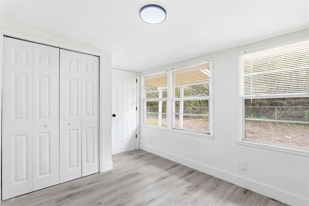 For Sale: $329,900 (4 beds, 3 baths, 1602 Square Feet)