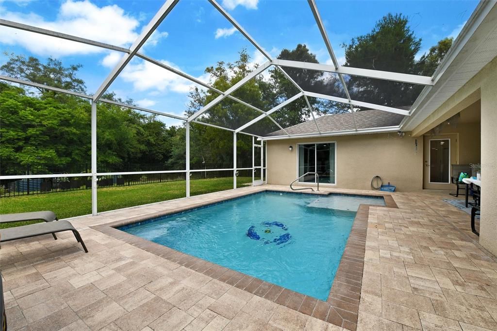 En Venta: $533,450 (4 camas, 3 baños, 2270 Pies cuadrados)