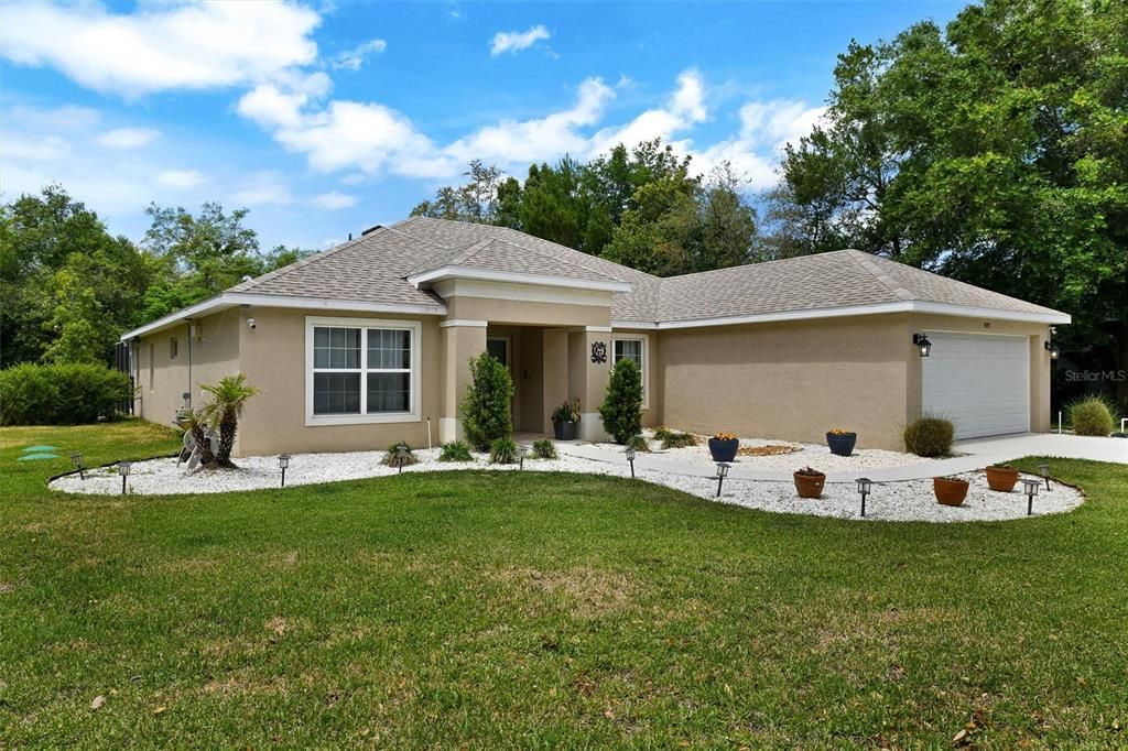 En Venta: $533,450 (4 camas, 3 baños, 2270 Pies cuadrados)