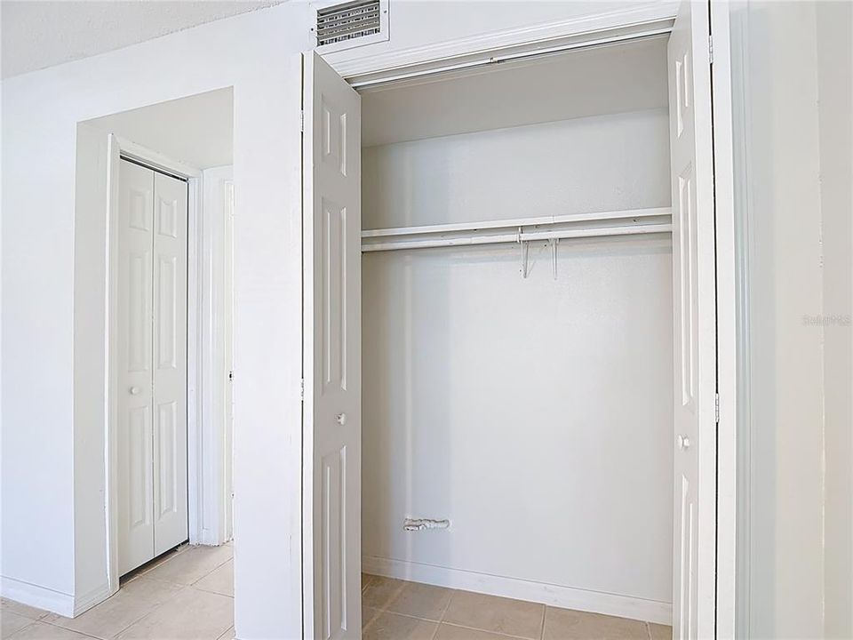 На продажу: $59,000 (1 спален, 1 ванн, 728 Квадратных фут)