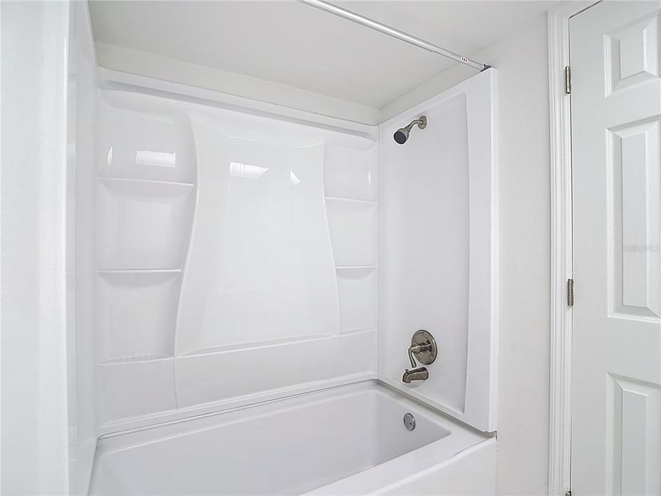 На продажу: $59,000 (1 спален, 1 ванн, 728 Квадратных фут)