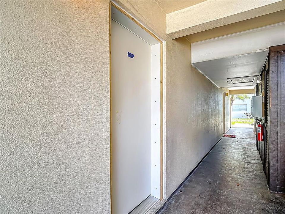 На продажу: $59,000 (1 спален, 1 ванн, 728 Квадратных фут)