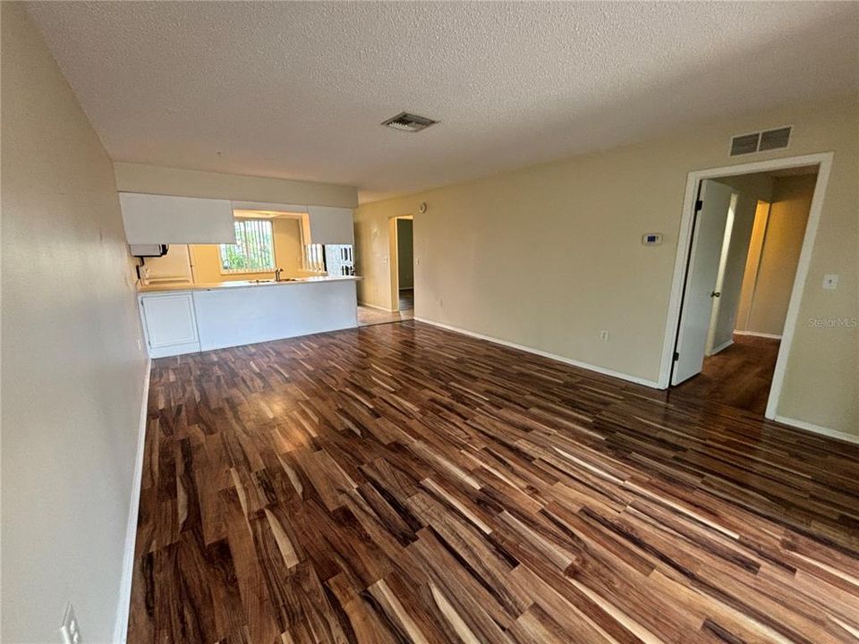 For Rent: $1,750 (2 beds, 2 baths, 1030 Square Feet)