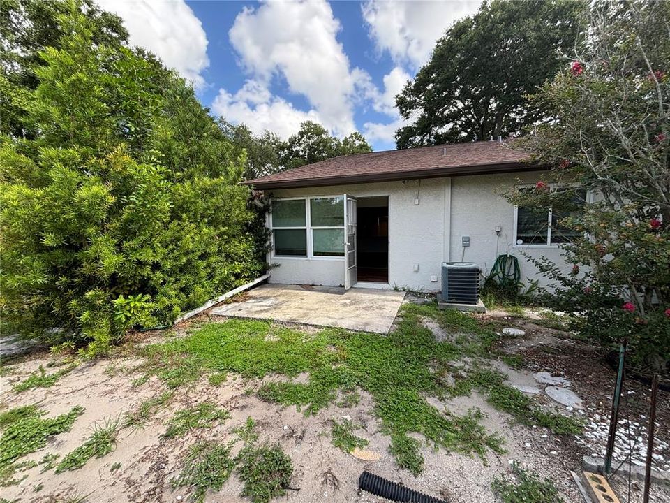 For Rent: $1,750 (2 beds, 2 baths, 1030 Square Feet)