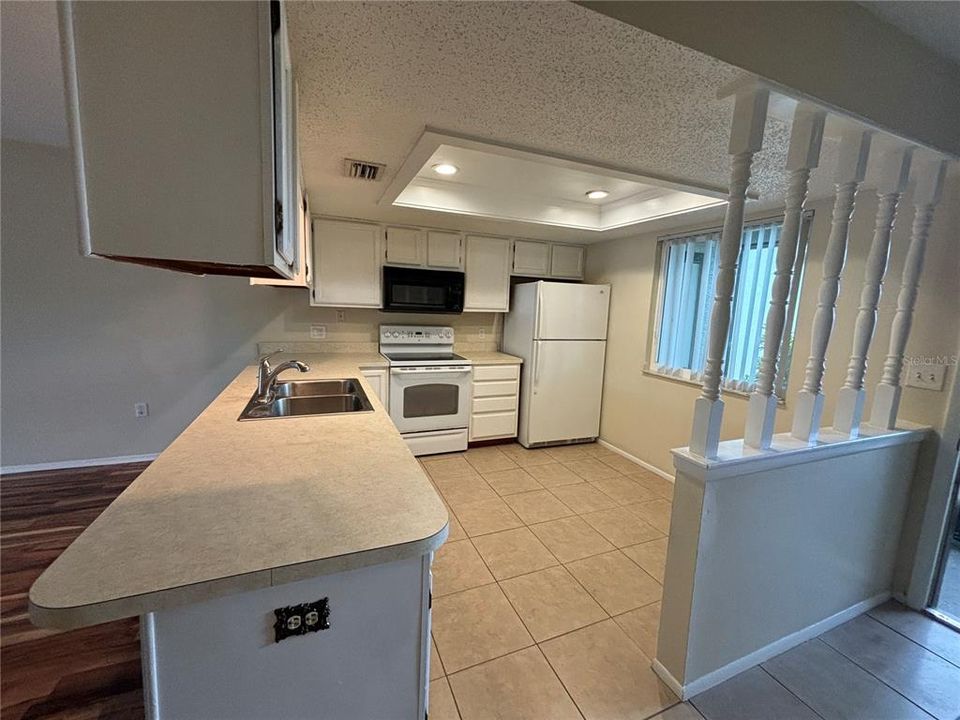 For Rent: $1,750 (2 beds, 2 baths, 1030 Square Feet)