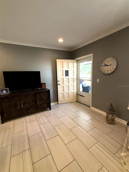 На продажу: $124,999 (1 спален, 1 ванн, 780 Квадратных фут)