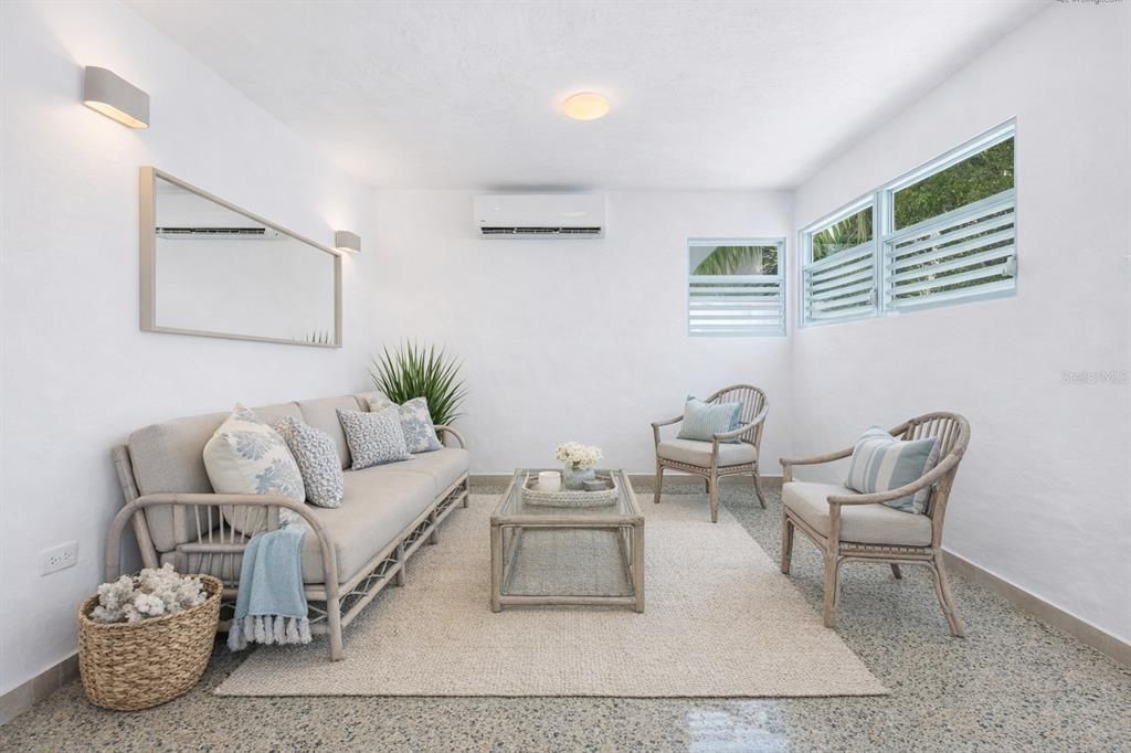 En Renta: $2,950 (2 camas, 2 baños, 819 Pies cuadrados)