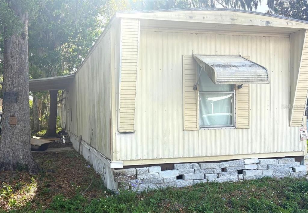 Recently Sold: $69,900 (3 beds, 2 baths, 896 Square Feet)