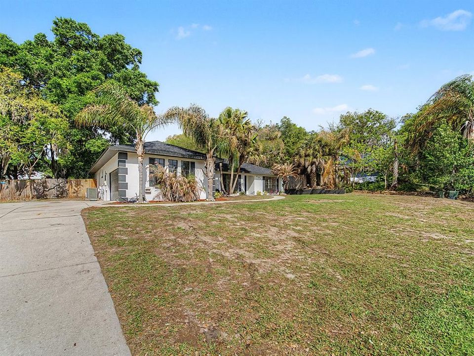 Activo con contrato: $414,999 (4 camas, 2 baños, 1863 Pies cuadrados)