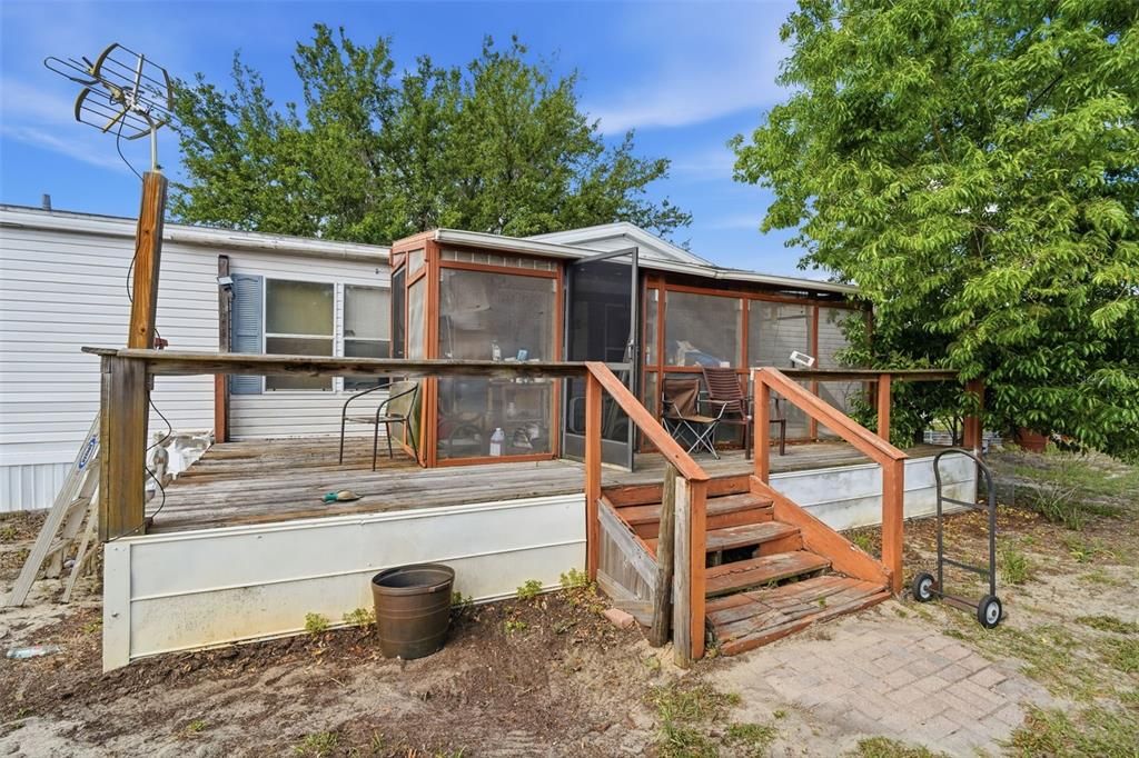 На продажу: $280,000 (4.23 acres)