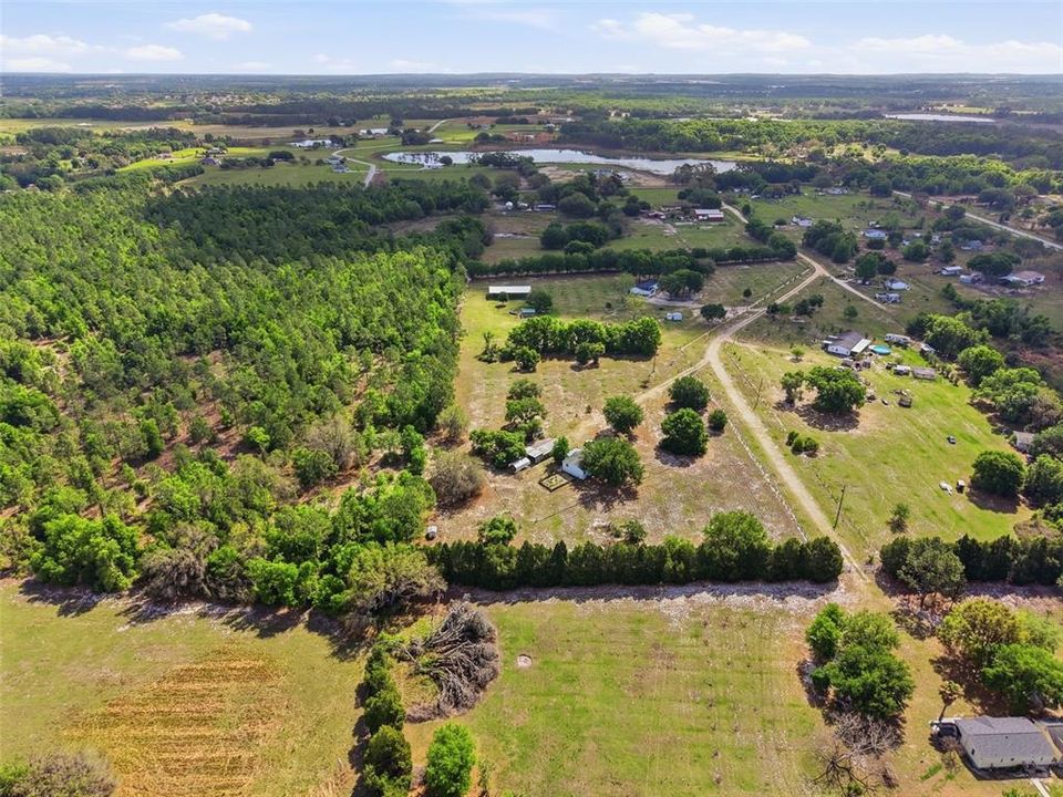 На продажу: $280,000 (4.23 acres)