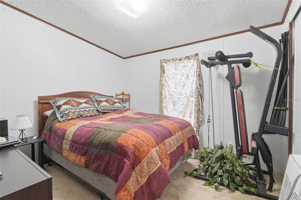 На продажу: $280,000 (4.23 acres)