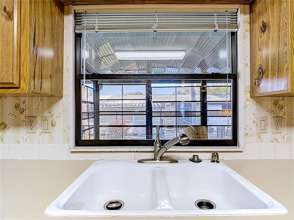 En Venta: $155,900 (2 camas, 2 baños, 1596 Pies cuadrados)