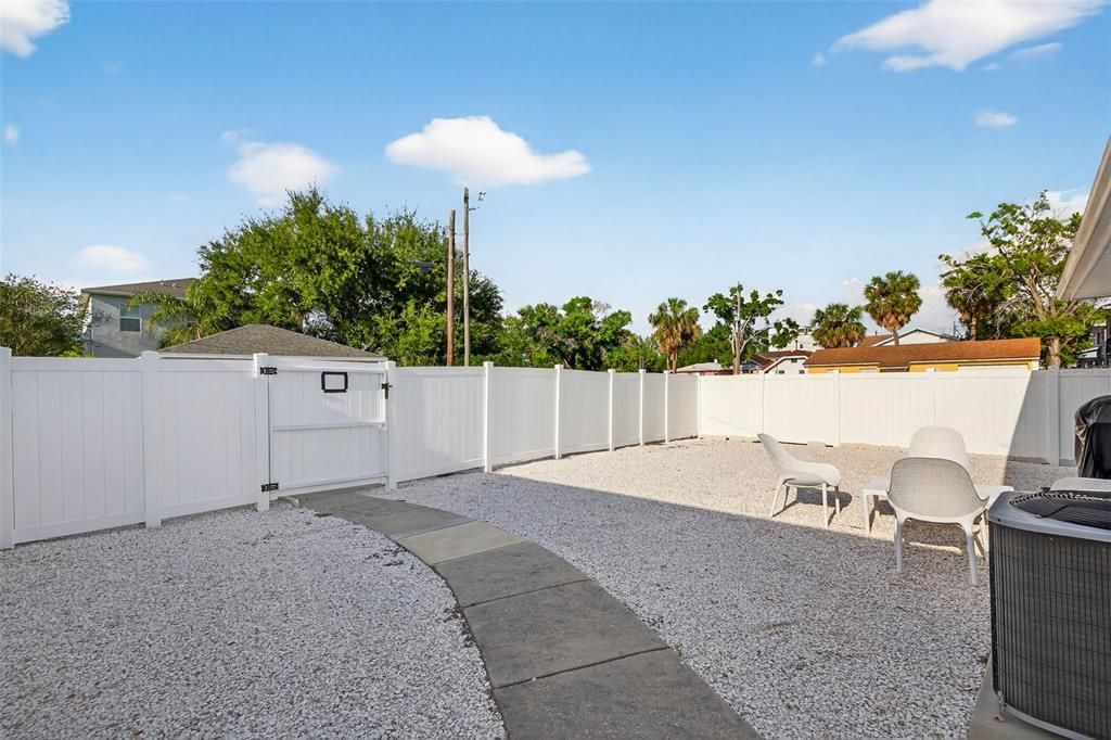 Active With Contract: $3,500 (3 beds, 2 baths, 1379 Square Feet)