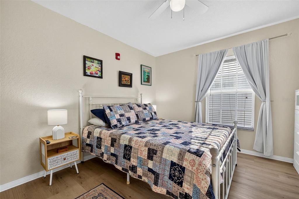 Active With Contract: $3,500 (3 beds, 2 baths, 1379 Square Feet)